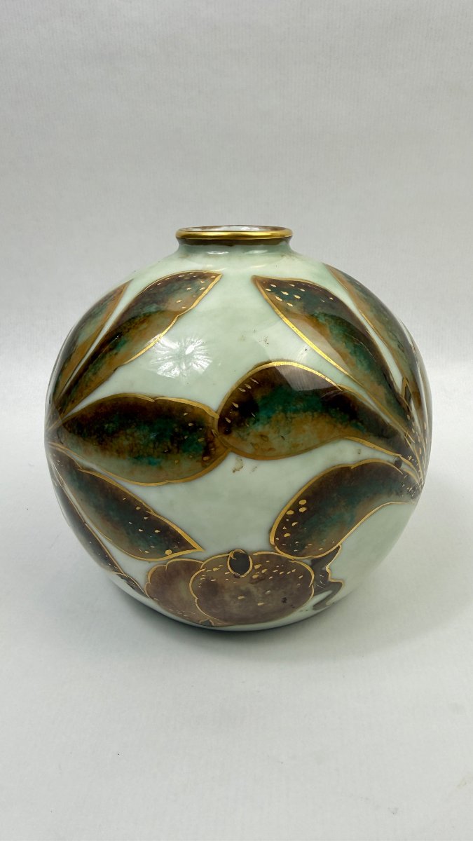 Camille Tharaud à Limoges – Vase boule en porcelaine, décor main-photo-3