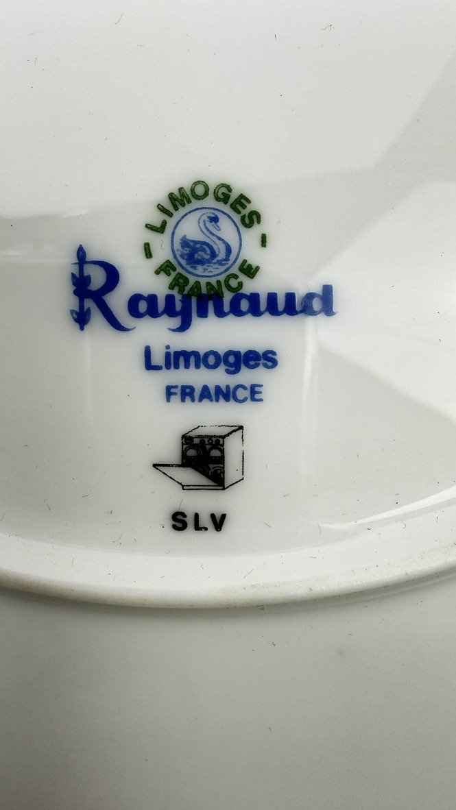 Raynaud Limoges, 27-piece Pégase Porcelain Set-photo-5