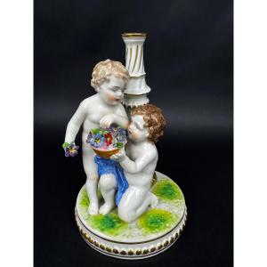Pied de lampe,  en porcelaine de Dresde, Ludwigsburg