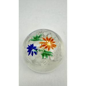 Paperweight With Multicolored Floral Decoration 2367,023
