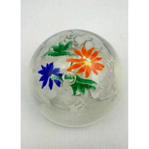 Sulfide Paper Press With Multicolored Floral Design