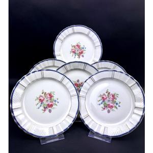 Bernardaud Limoges suite de six assiettes à dessert décor floral, filet bleu et or
