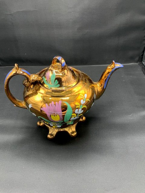 Beautiful Ventrue Teapot In Jersey 19th Century
