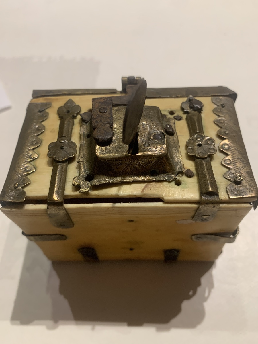 Small Antique-style Box Set-photo-2