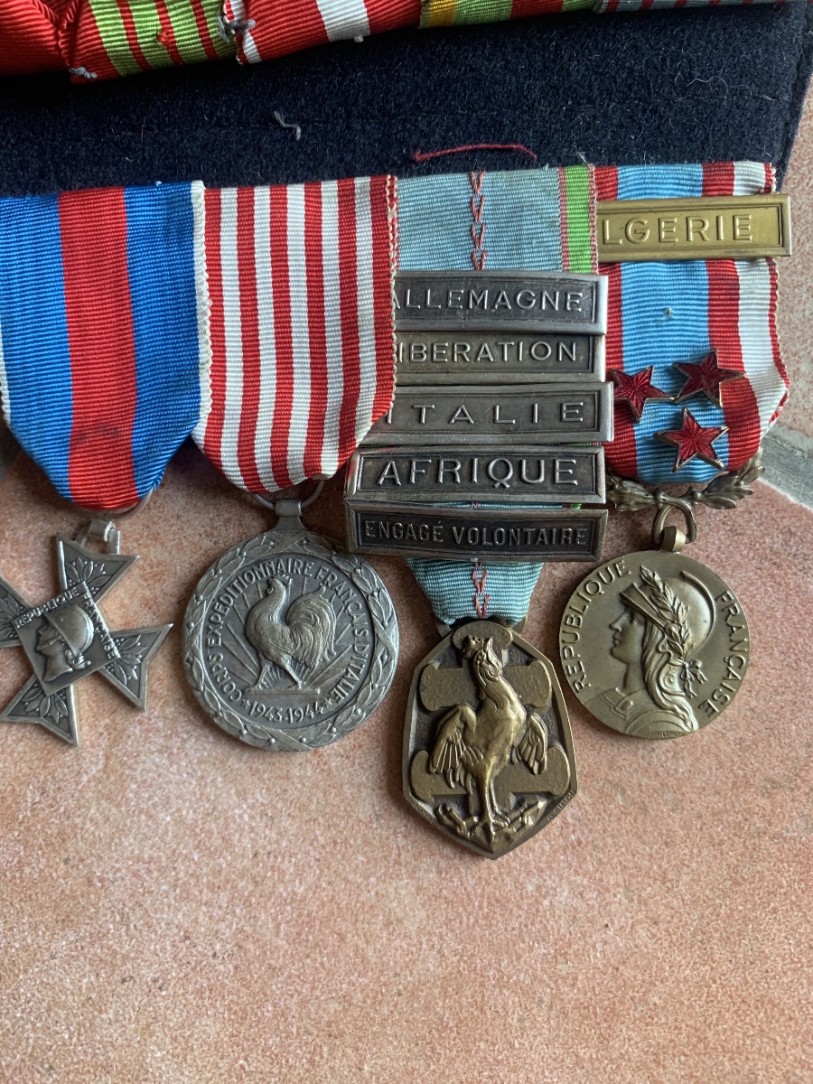 Set Of 9 Decorations World War II And Algeria.-photo-1