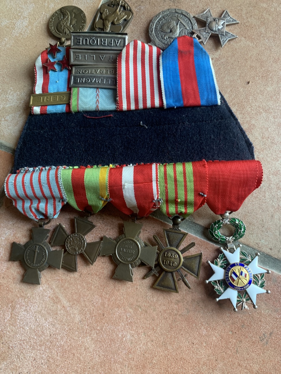 Set Of 9 Decorations World War II And Algeria.-photo-5