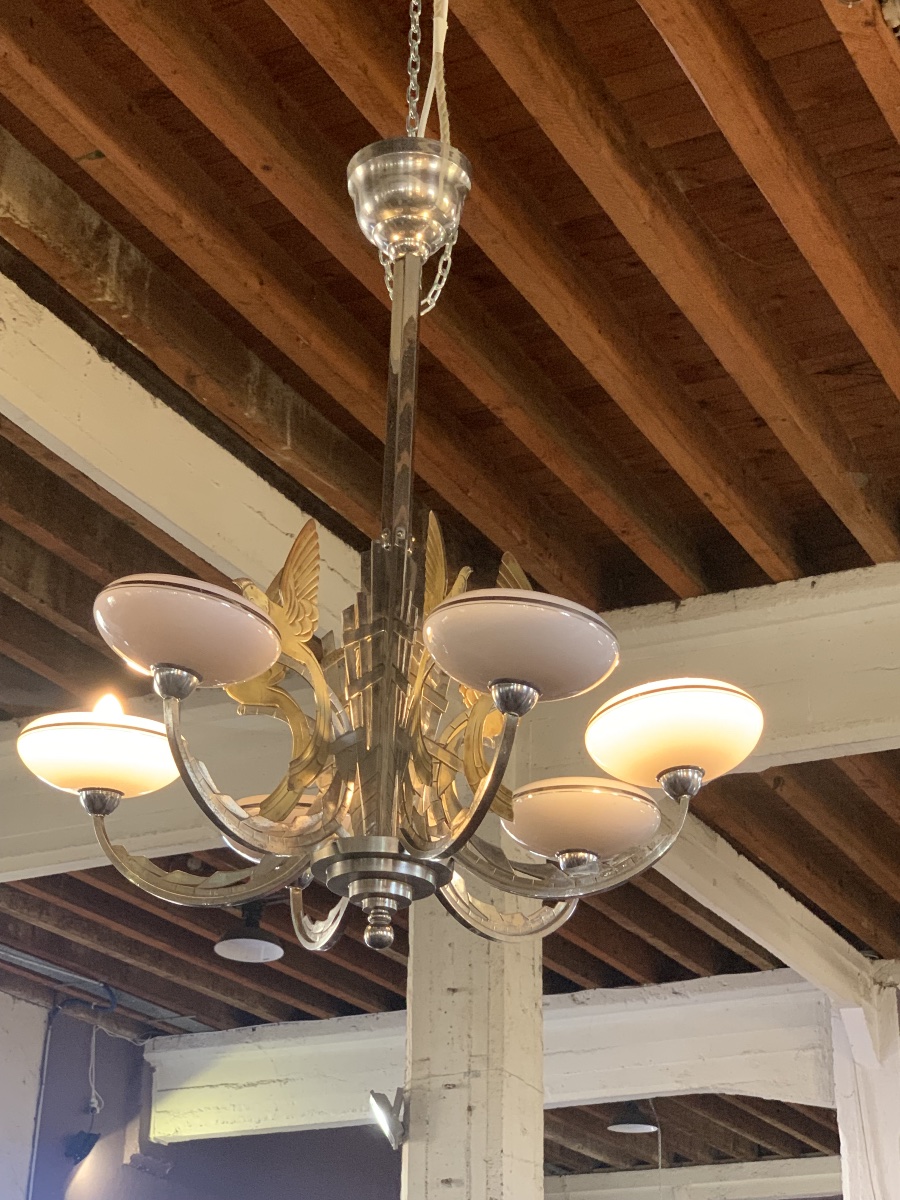 Large Art Deco Chandelier With Parrots-photo-1
