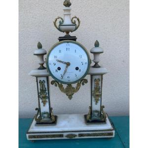 Pendule à portiques , Schmitz à Paris, vers 1820