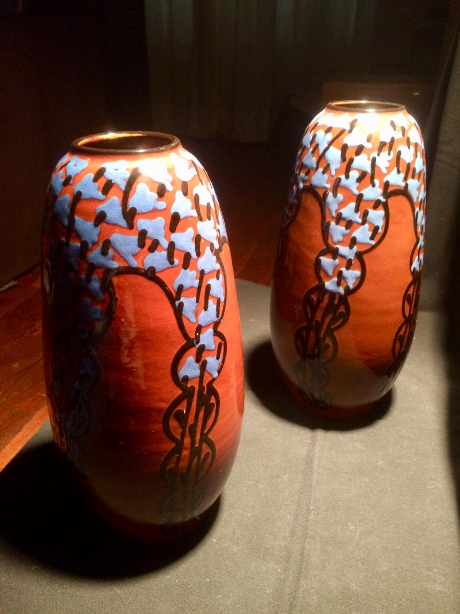 A Pair Of Vases-photo-2