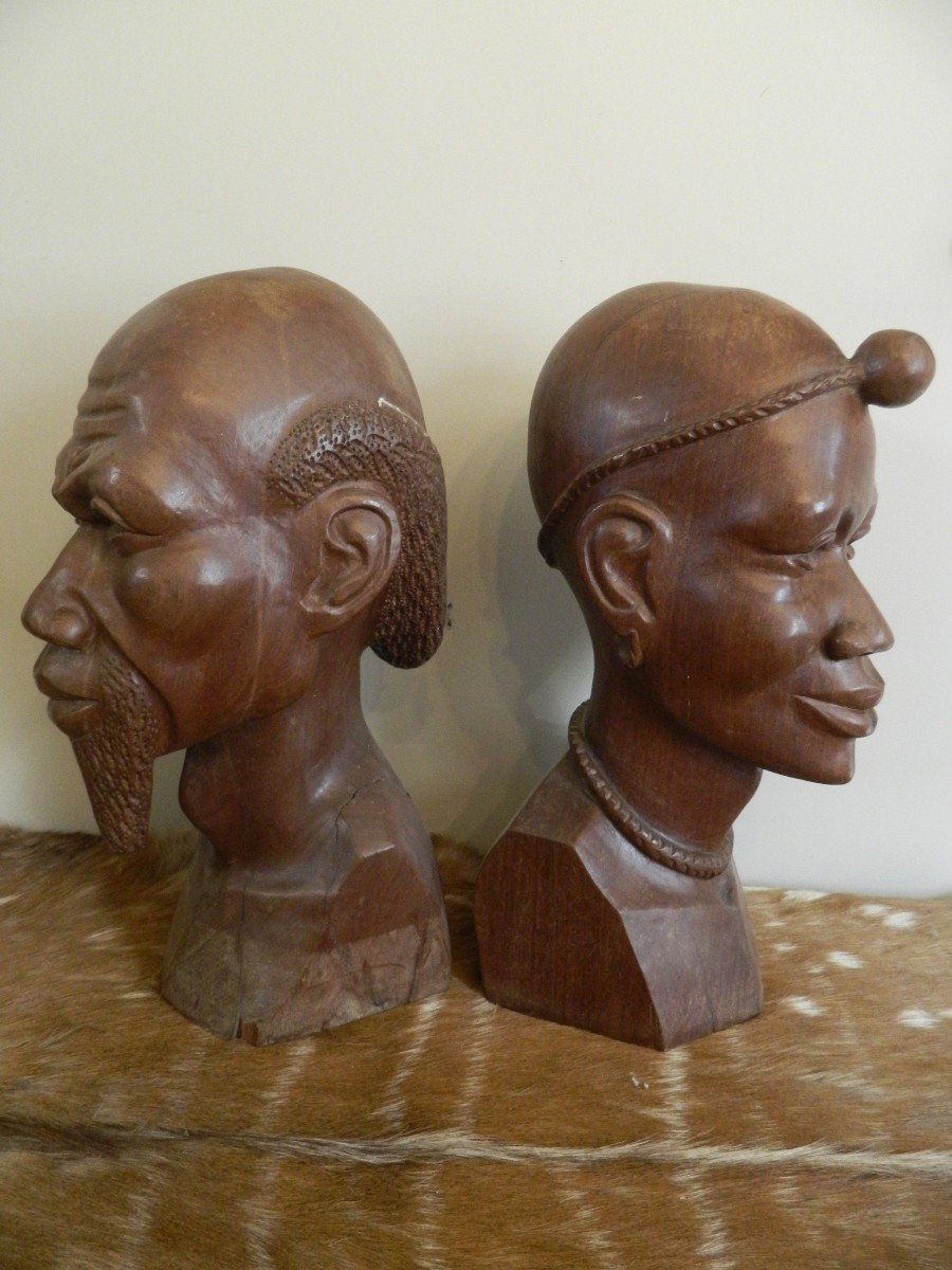 Paire De Grandes Têtes Africaines En Bois Sculpté-photo-3