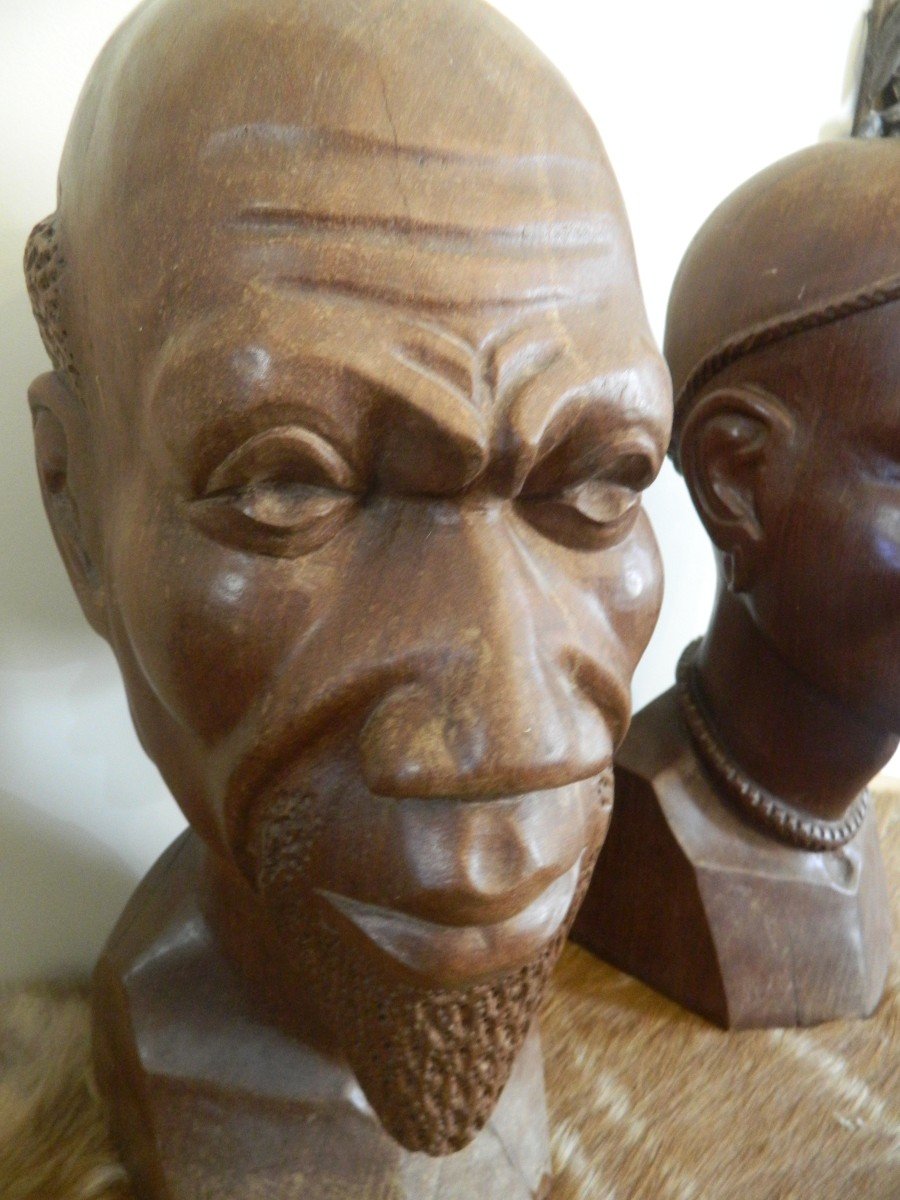 Paire De Grandes Têtes Africaines En Bois Sculpté-photo-4