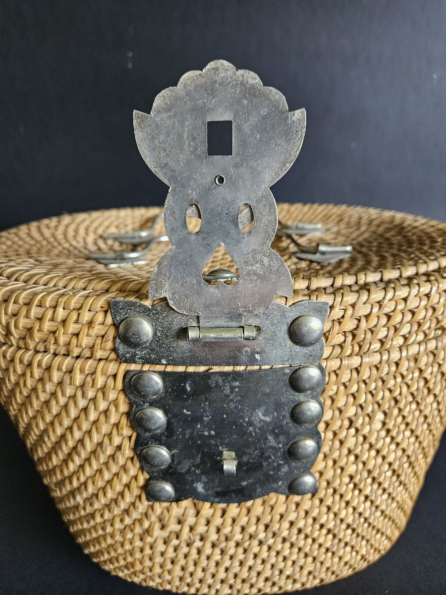 Wicker Picnic Basket-photo-2