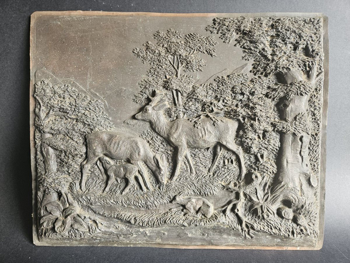 Paire de plaques en cuivre repoussé à motifs de chasse avec cerf et chevreuil, 19ème siècle-photo-2