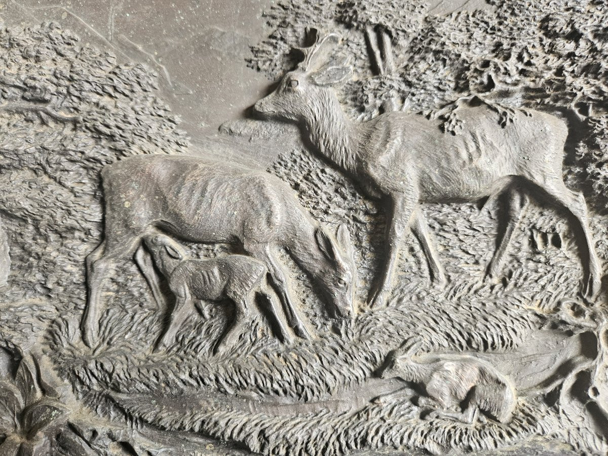 Paire de plaques en cuivre repoussé à motifs de chasse avec cerf et chevreuil, 19ème siècle-photo-3