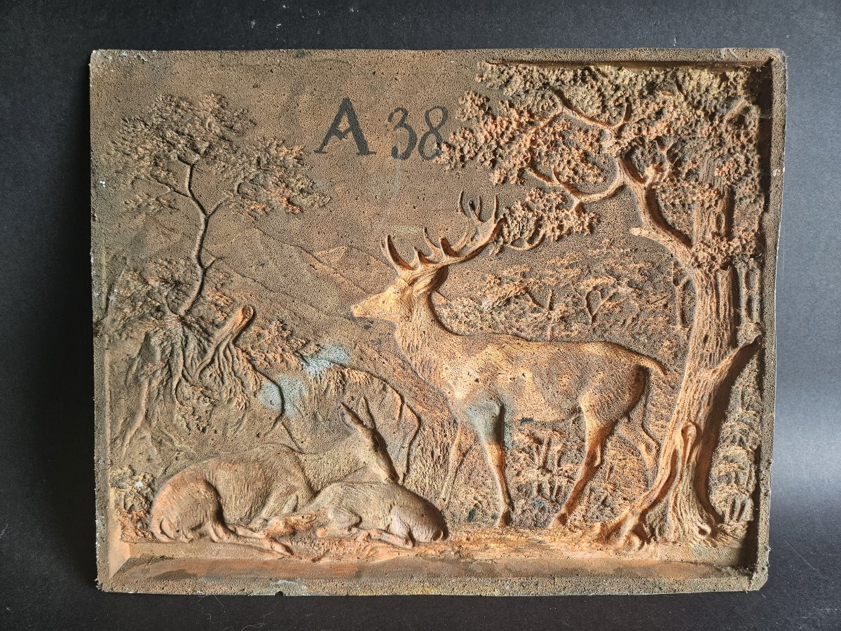 Paire de plaques en cuivre repoussé à motifs de chasse avec cerf et chevreuil, 19ème siècle-photo-6