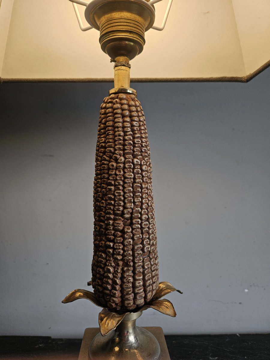 Lamp Base Shaped Like An Ear Of Corn-photo-1