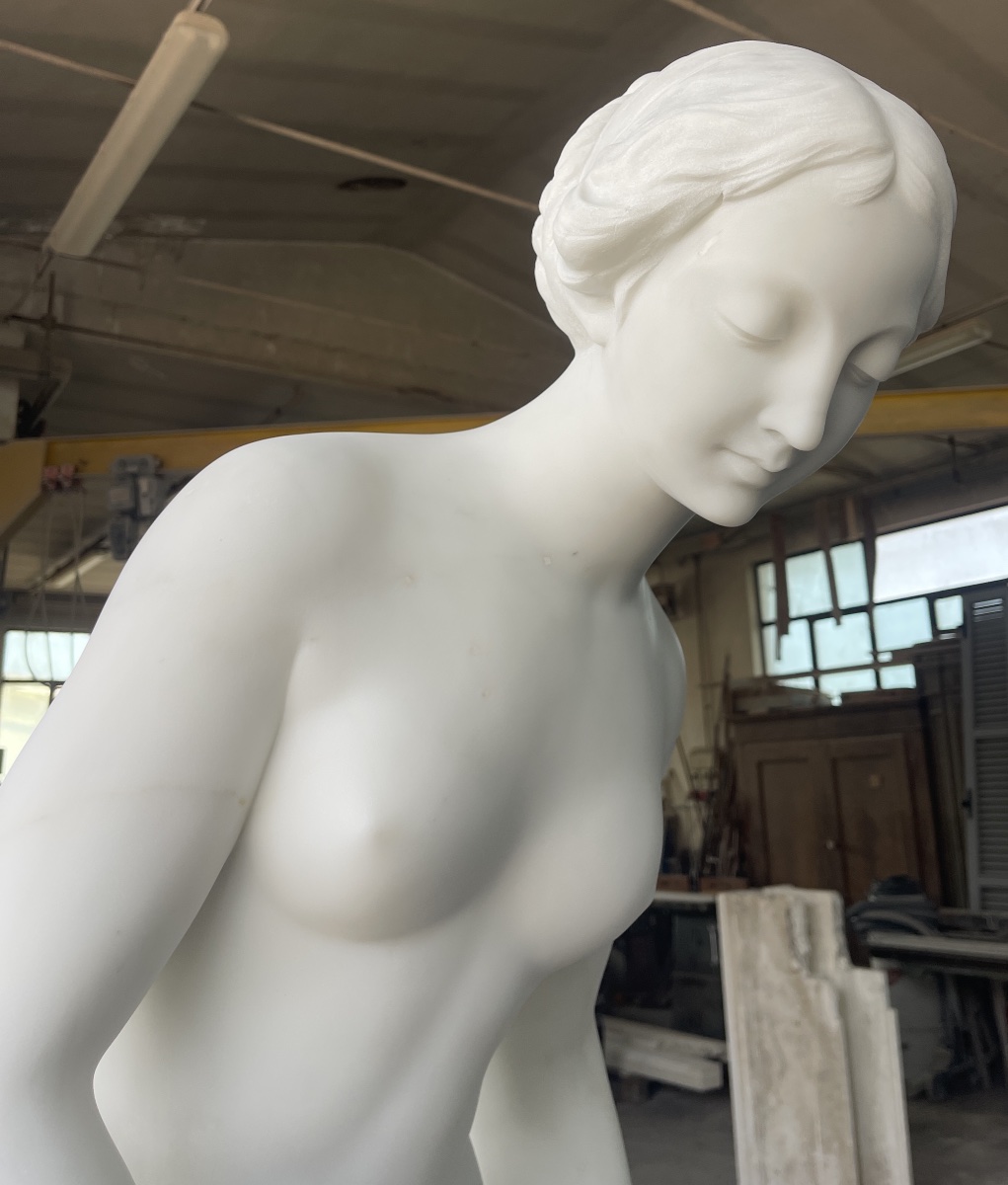 Marble Sculpture Of Venus In Carrara Marble -photo-3