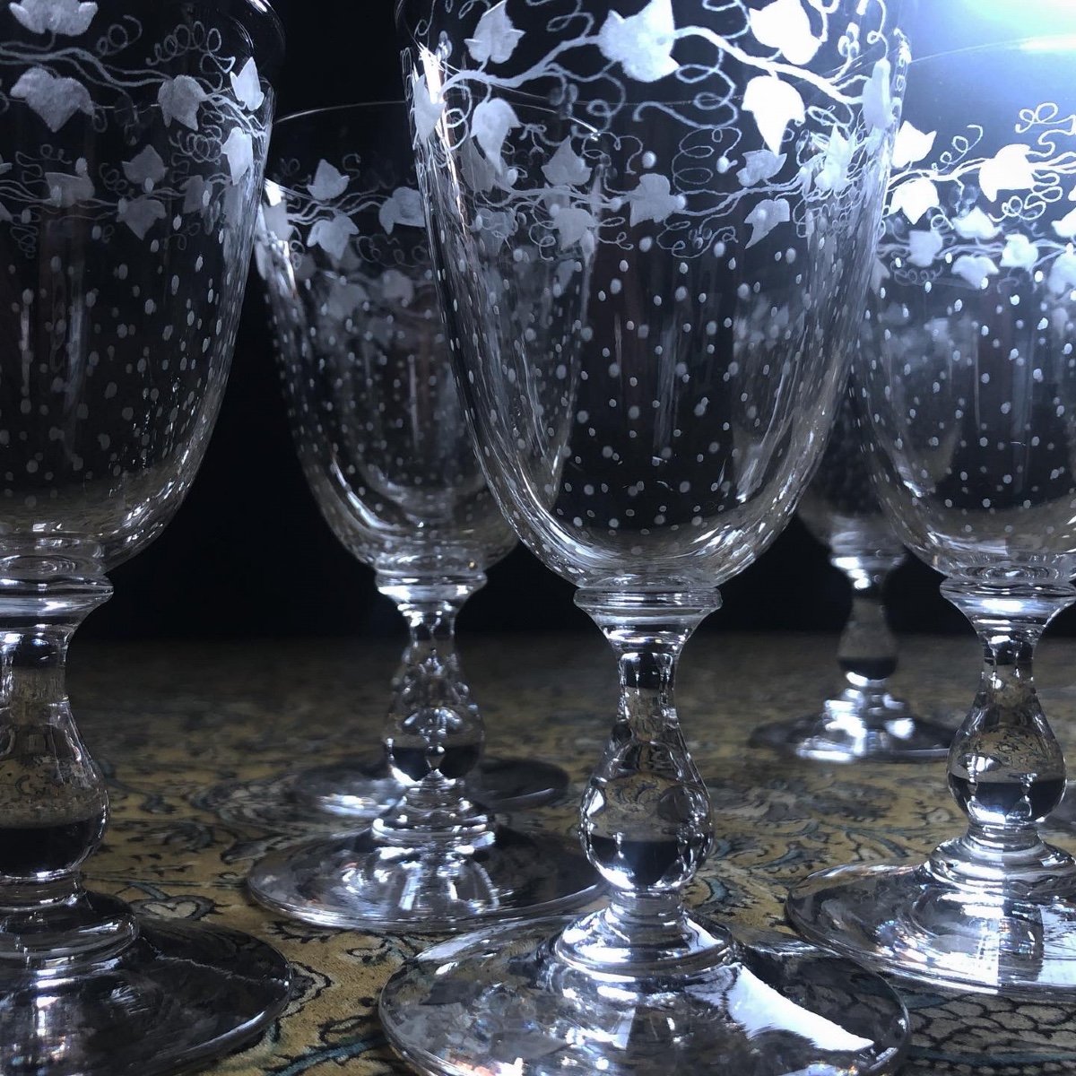 Série De 7 Verres à Vin Cristal Gravé XIXe