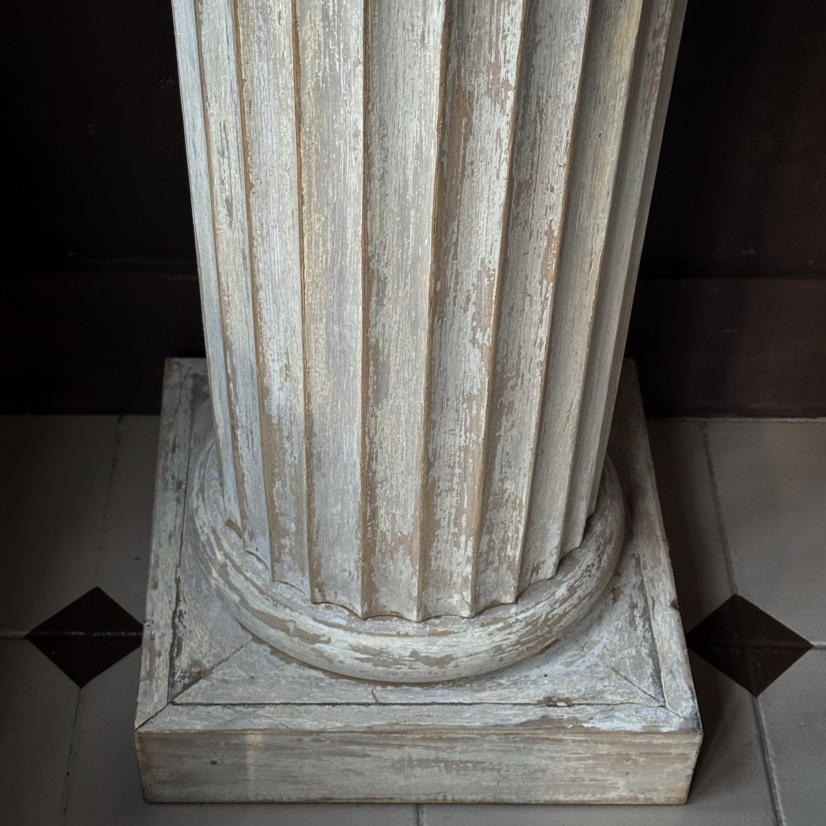 1 Fluted Wooden Column Late 19th Century-photo-3