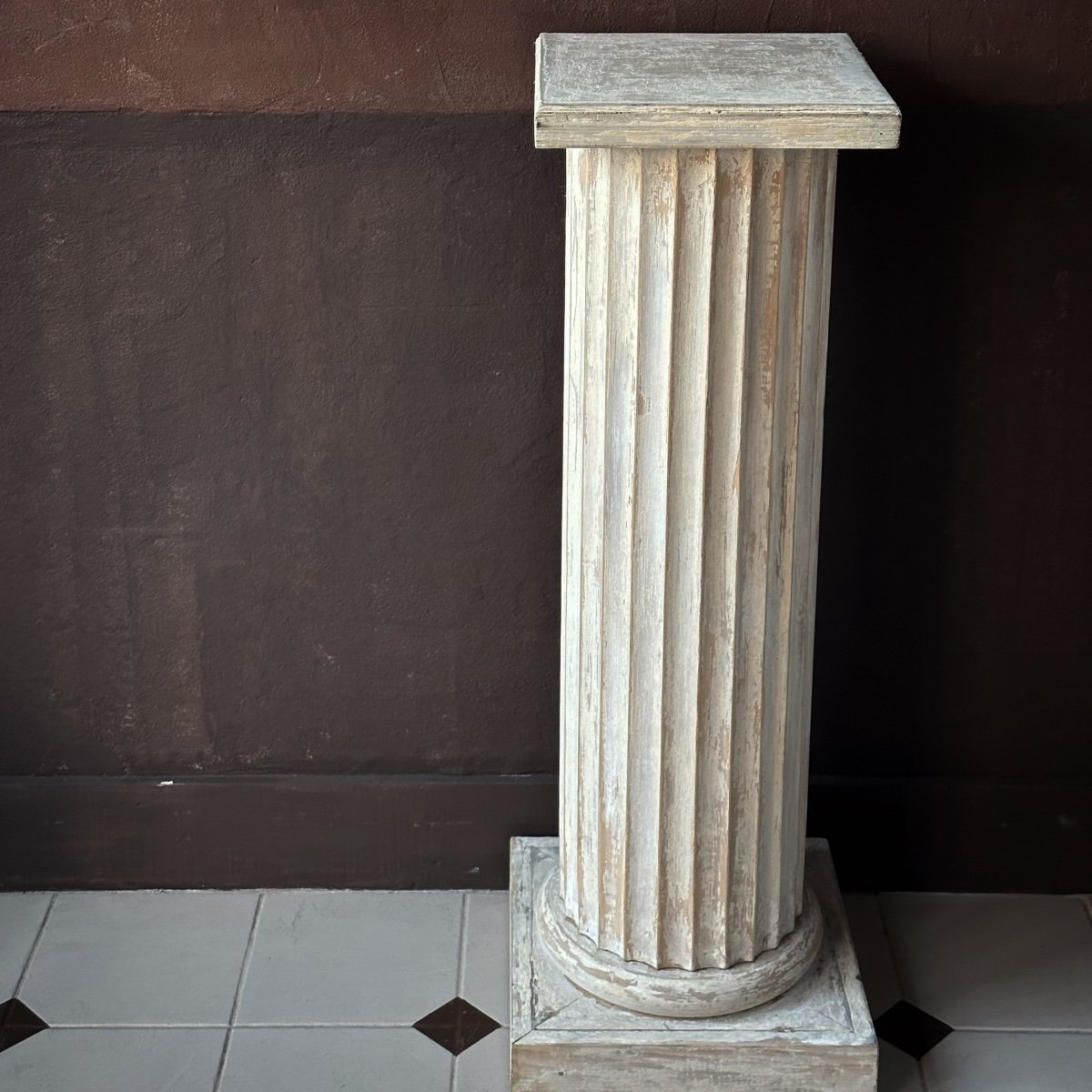 1 Fluted Wooden Column Late 19th Century-photo-4