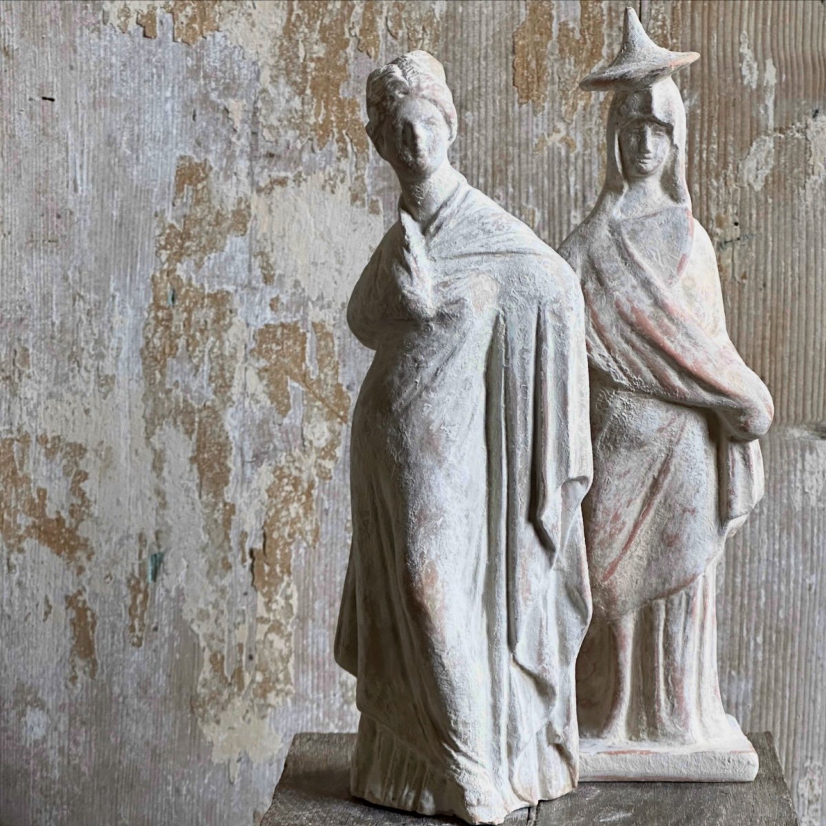 2 Tanagraean Peplophora Statuettes/terracotta Reproduction/20th Century