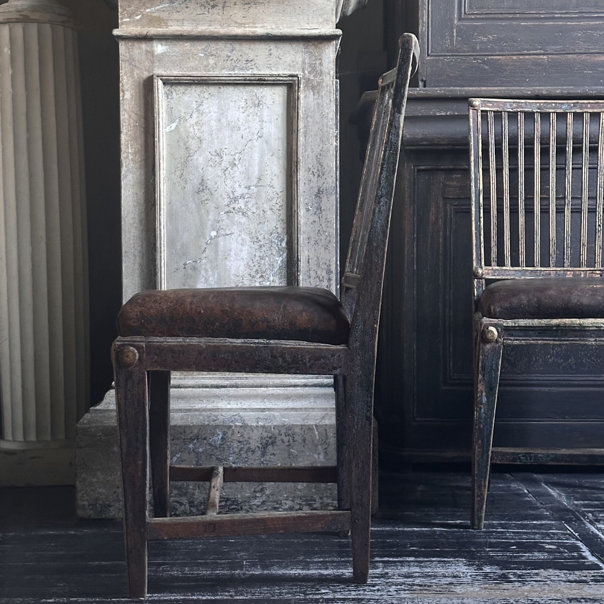 Paire de Chaises Suédoises de Style Gustavien en bois sculpté Année 1834/XIXe-photo-2