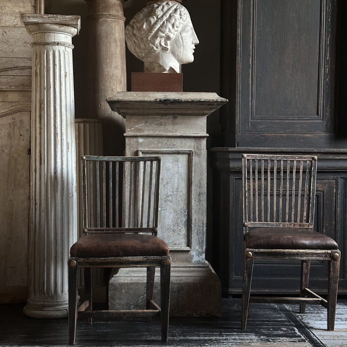 Paire de Chaises Suédoises de Style Gustavien en bois sculpté Année 1834/XIXe-photo-1