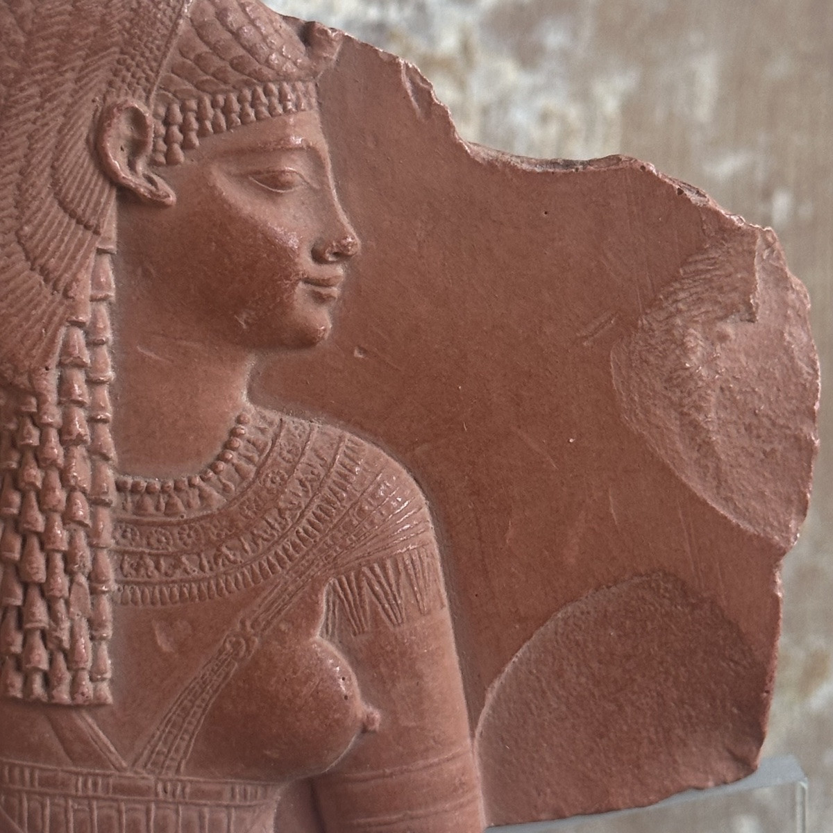 Moulage Fragment de Stèle Déesse Egyptienne/Musée du Louvre/XXe-photo-4