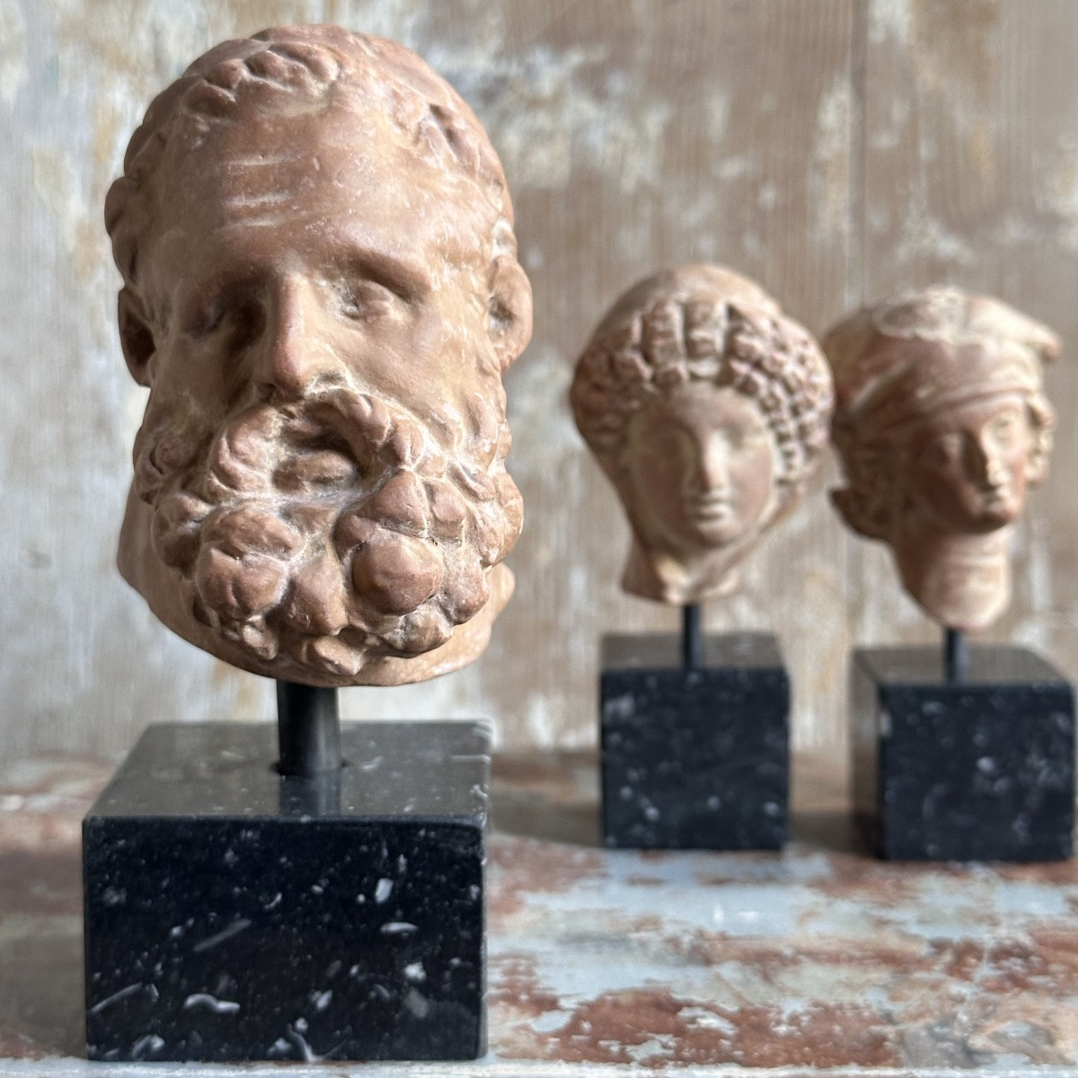 Tryptique Heads Of Divinities Terracotta/reproduction Hellenistic Art /early 20th Century-photo-2