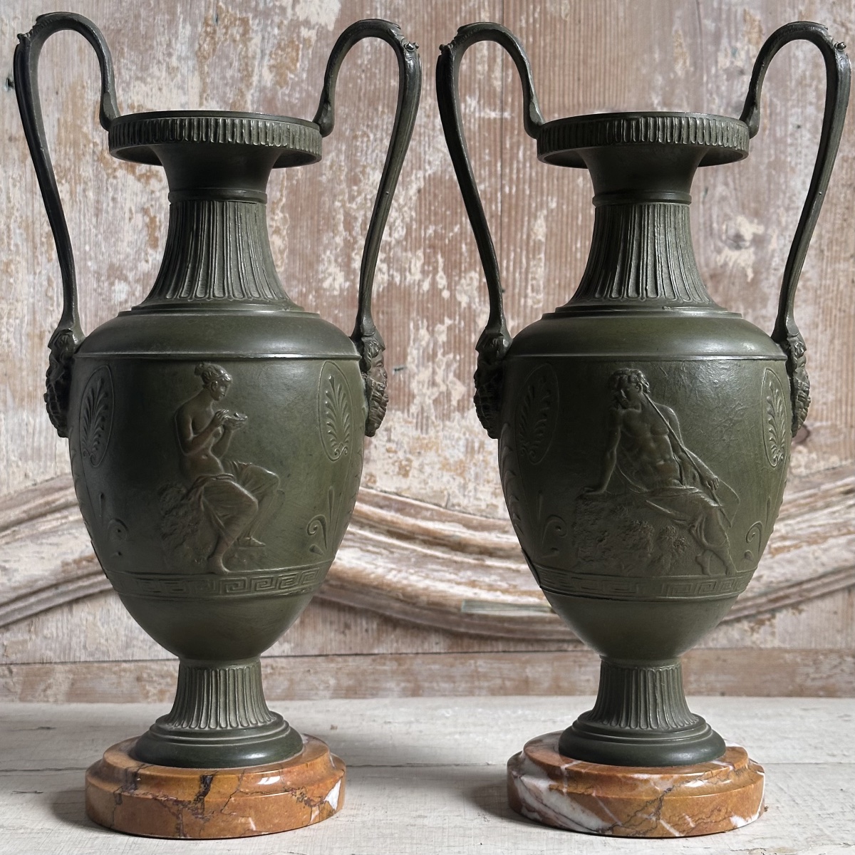 Paire Vases à l’Antique en régule sur socle marbre Début XXe-photo-3