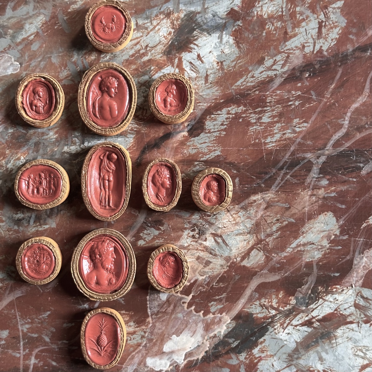 Lot de 12 Intaglios Sulfure Rouge Grand Tour Italie XIXe-photo-2