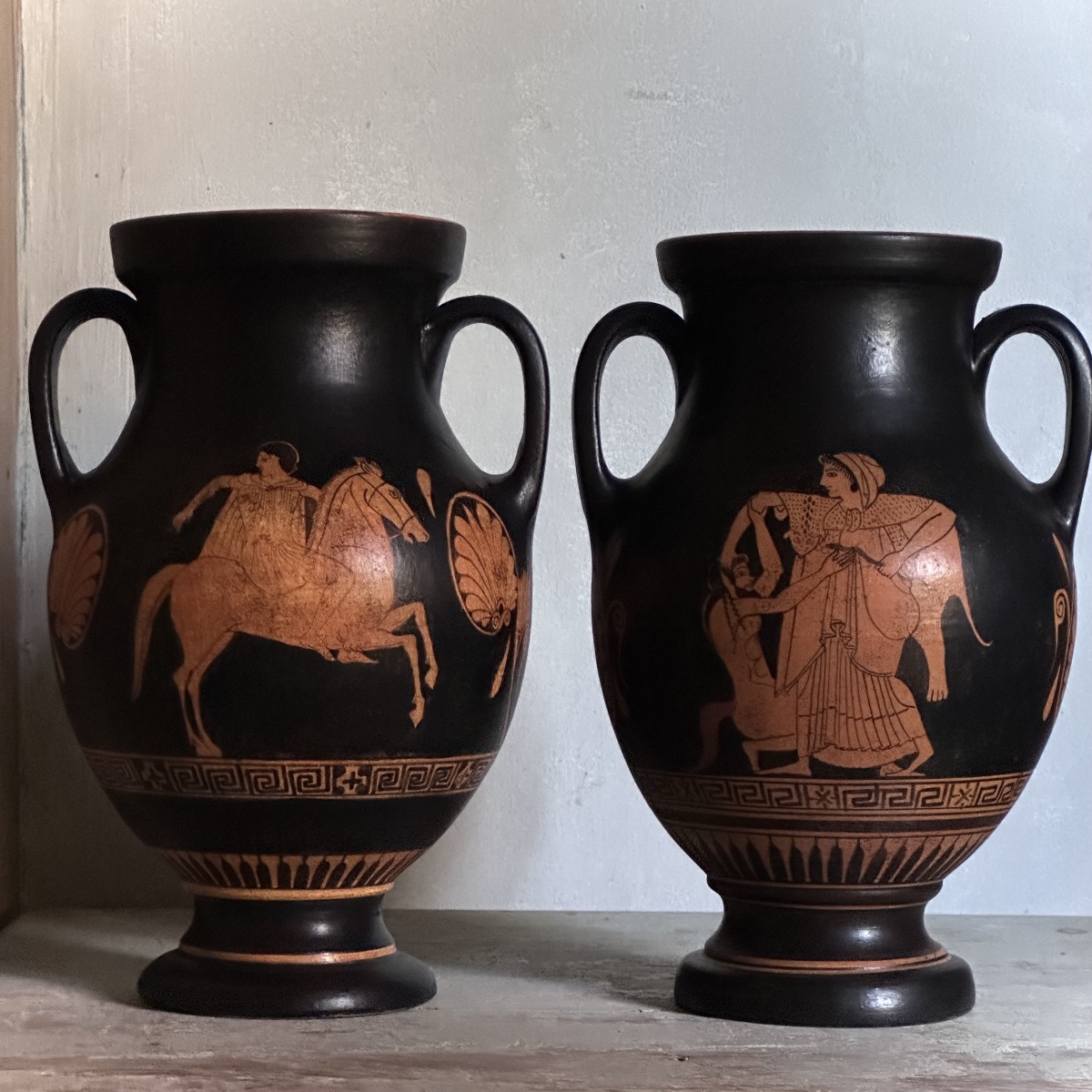 Paire Vases Grecs Terre Cuite vernissée Reproduction début XXe Italie-photo-4