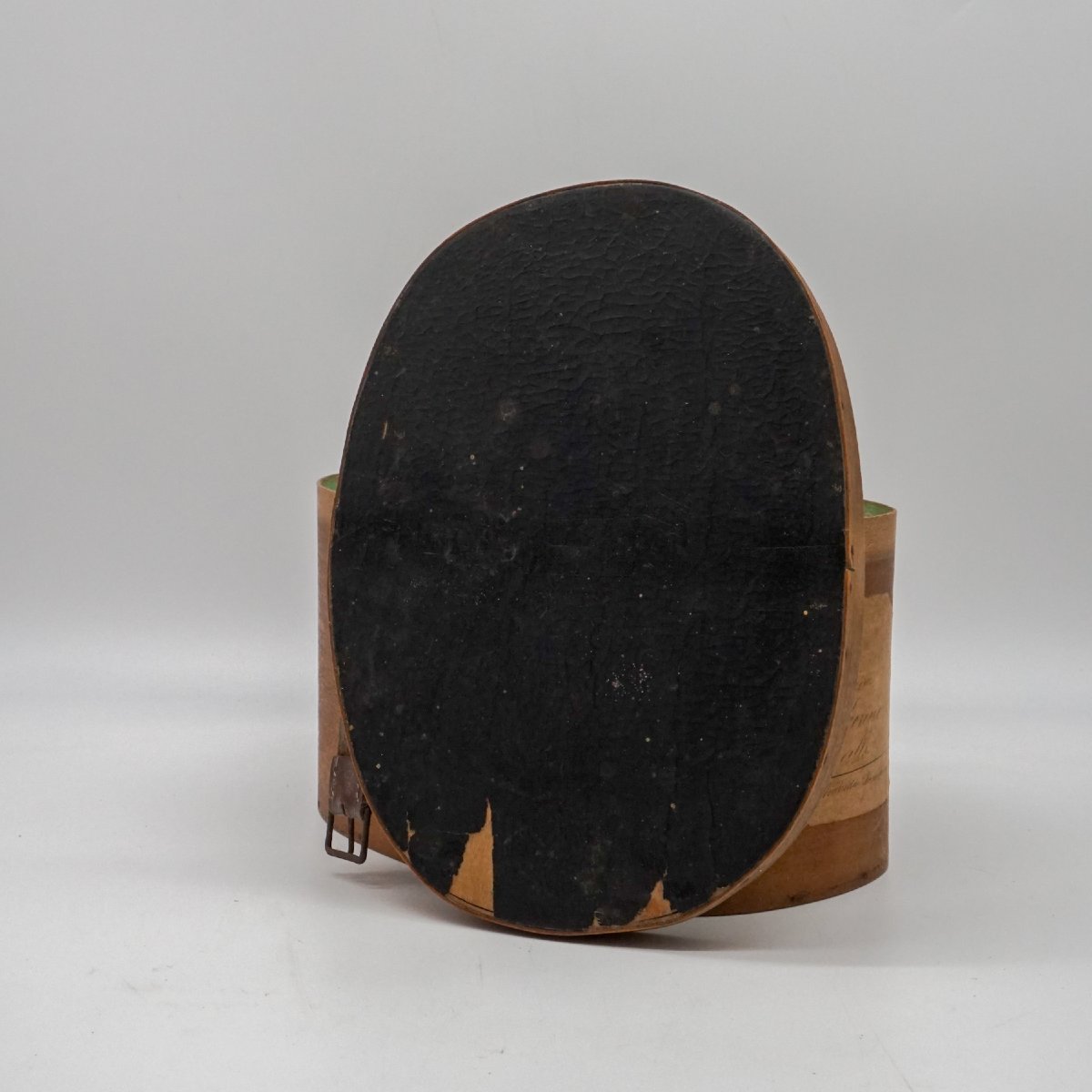 French Oval Bentwood Hat Box With Handwritten Label – 19th Century-photo-4