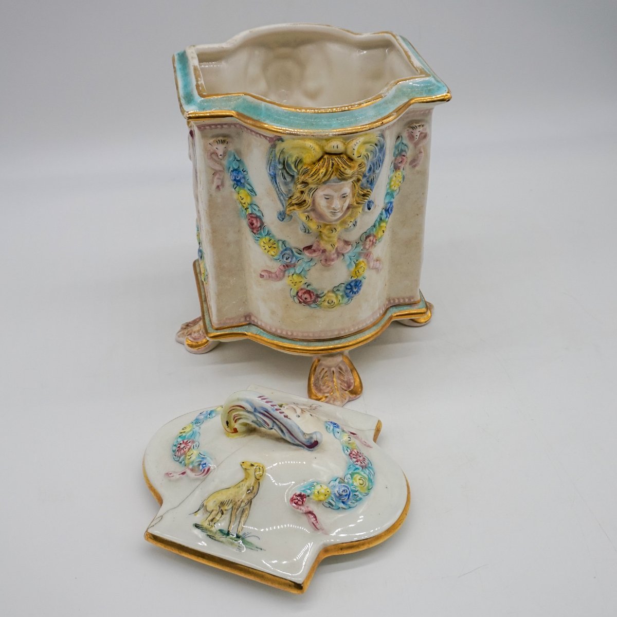 Vase Capodimonte avec couvercle en porcelaine – Italie, XXe siècle-photo-3