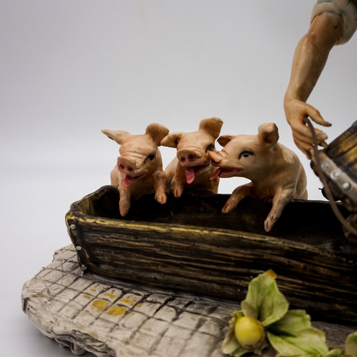 Sculpture Capodimonte « Éleveur de cochons » signée Mollica-photo-3