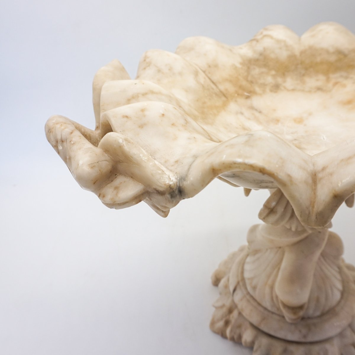 Large Hand-carved Volterra Alabaster Centerpiece With Shell And Dolphin Motifs – Italy, 20th-photo-1