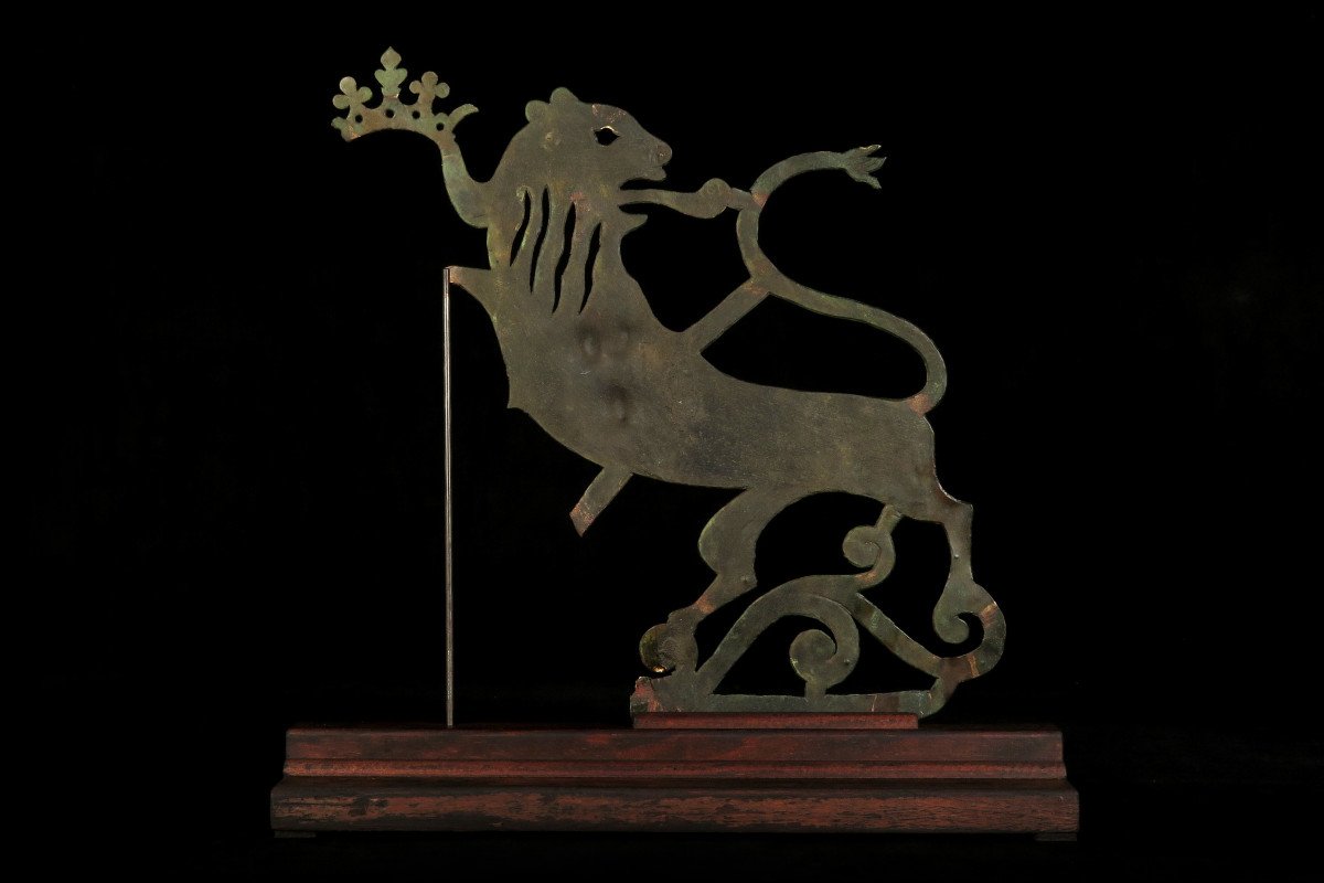 Ancien Vestige d'Enseigne En Laiton, Travail Du XVIIIeme Siècle / Couronne Lion Art Populaire