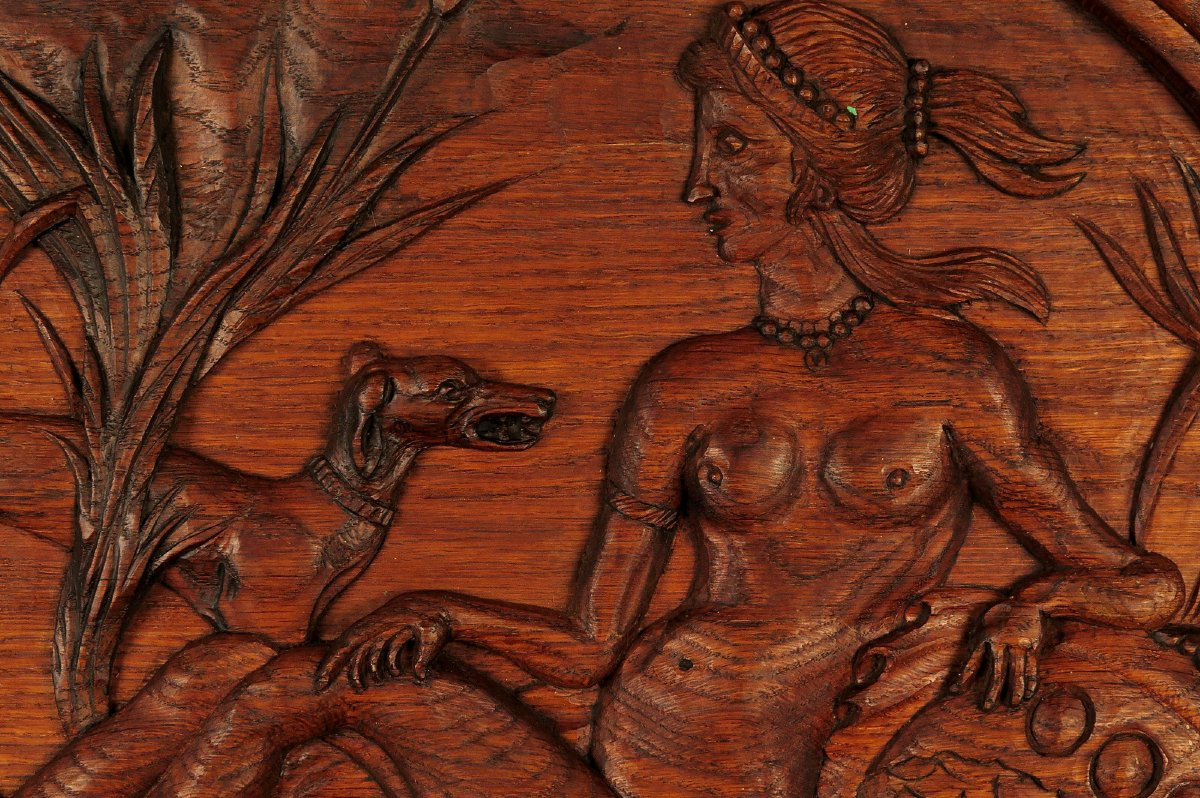 Curious And Ancient Bas-relief In Carved Oak C.1900 / Woman With Bare Breasts And Dog Art Nouveau-photo-3