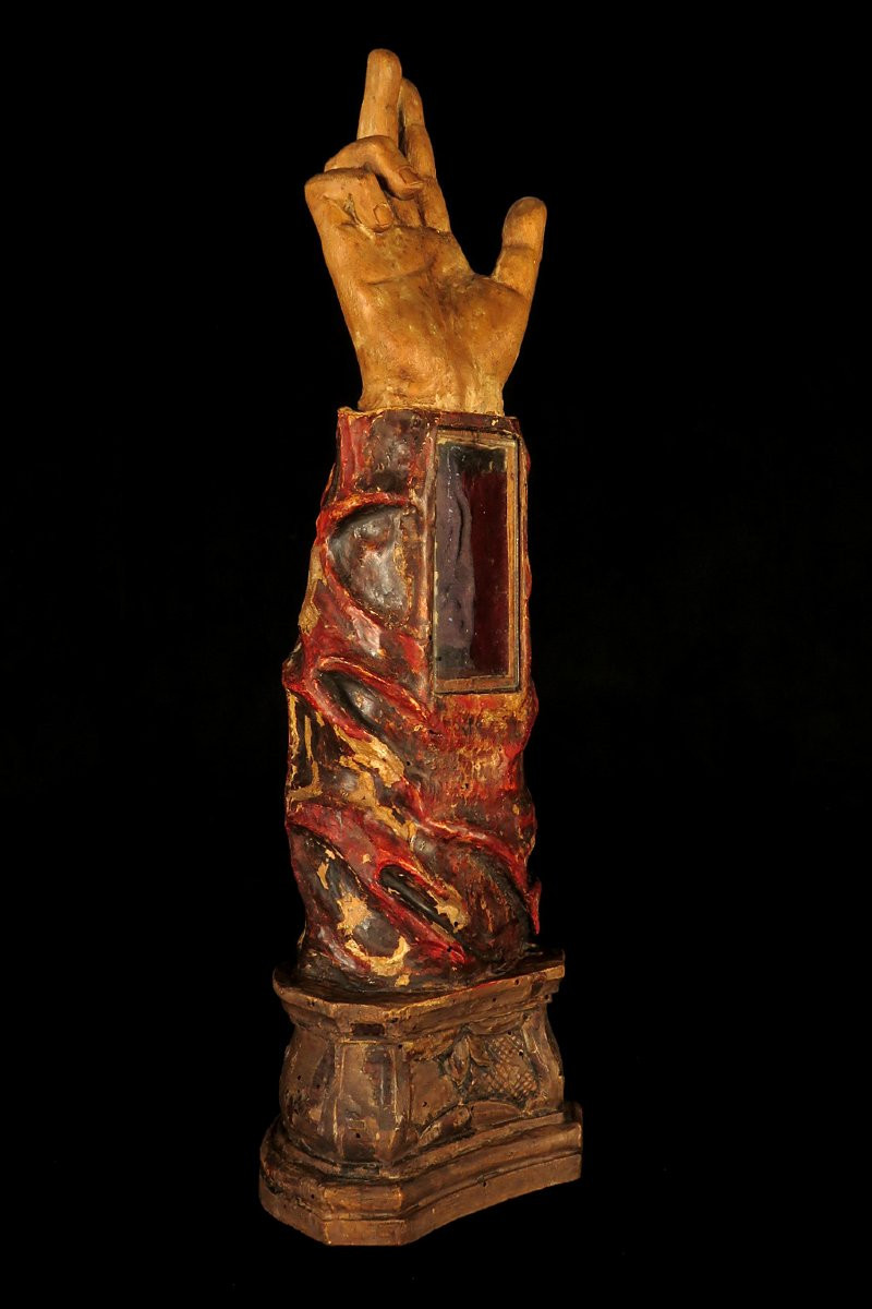 Ancien reliquaire en forme de bras, sculpture en bois polychrome du XVIIIeme siècle-photo-6