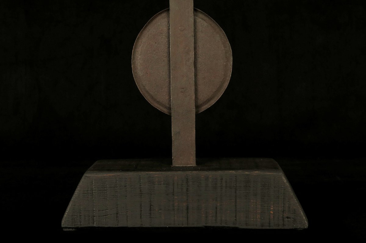 Ancienne croix d'autel en fer forgé, art populaire vers 1780 / Medaillon peinture Sainte-photo-7