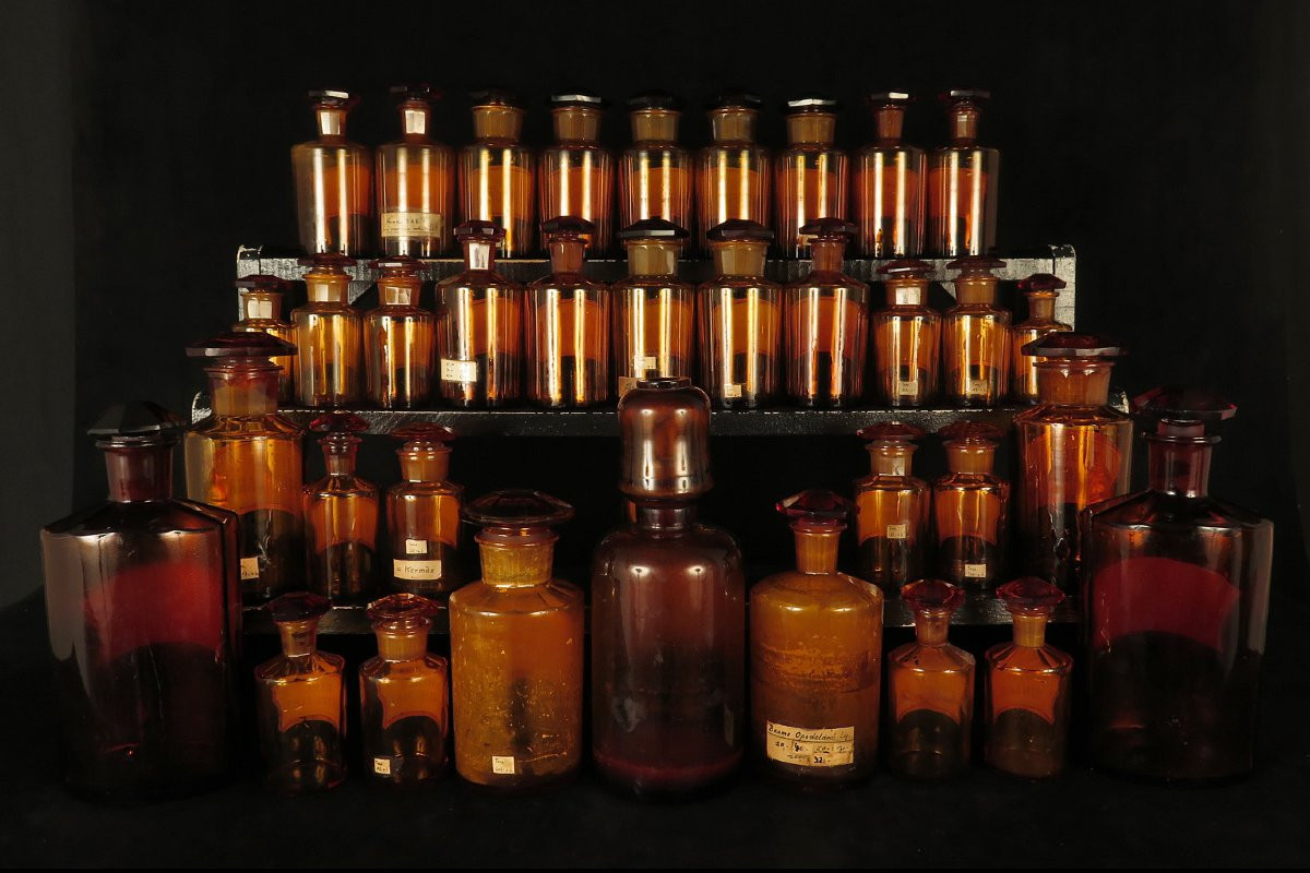Important And Old Series Of Bottles, Pharmacy Bottles Circa 1920.-photo-5