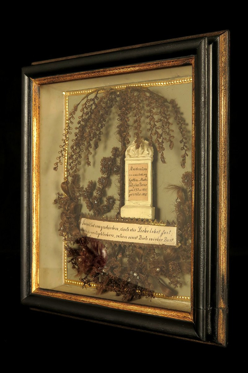 Set Of Two Antique Hair Frames, Funerary Keepsakes Circa 1880 / Cabinet Of Curiosities-photo-1