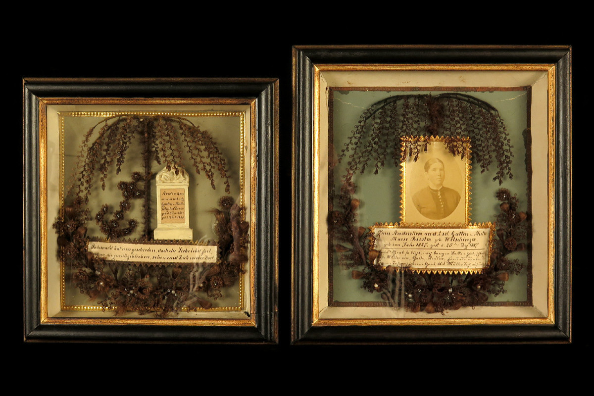 Set Of Two Antique Hair Frames, Funerary Keepsakes Circa 1880 / Cabinet Of Curiosities
