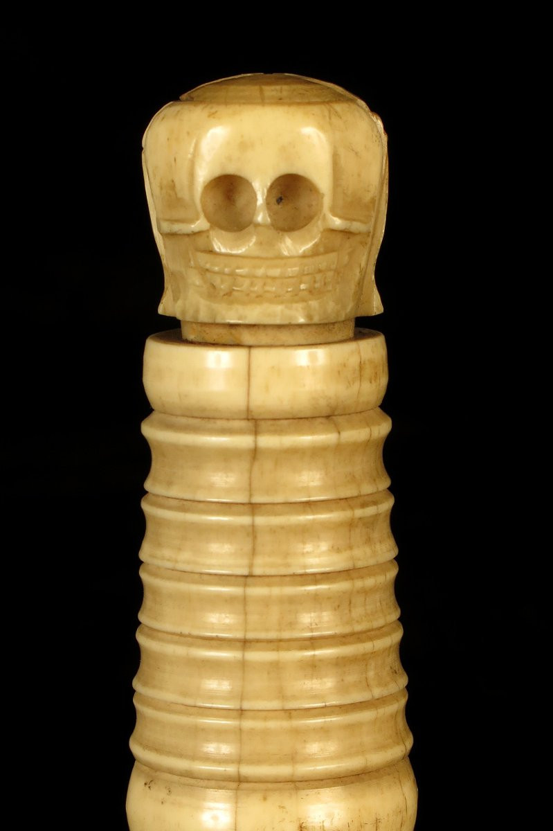 Ancienne Vanité, Memento Mori en Ivoire / Crane Christ Cabinet Curiosités-photo-2