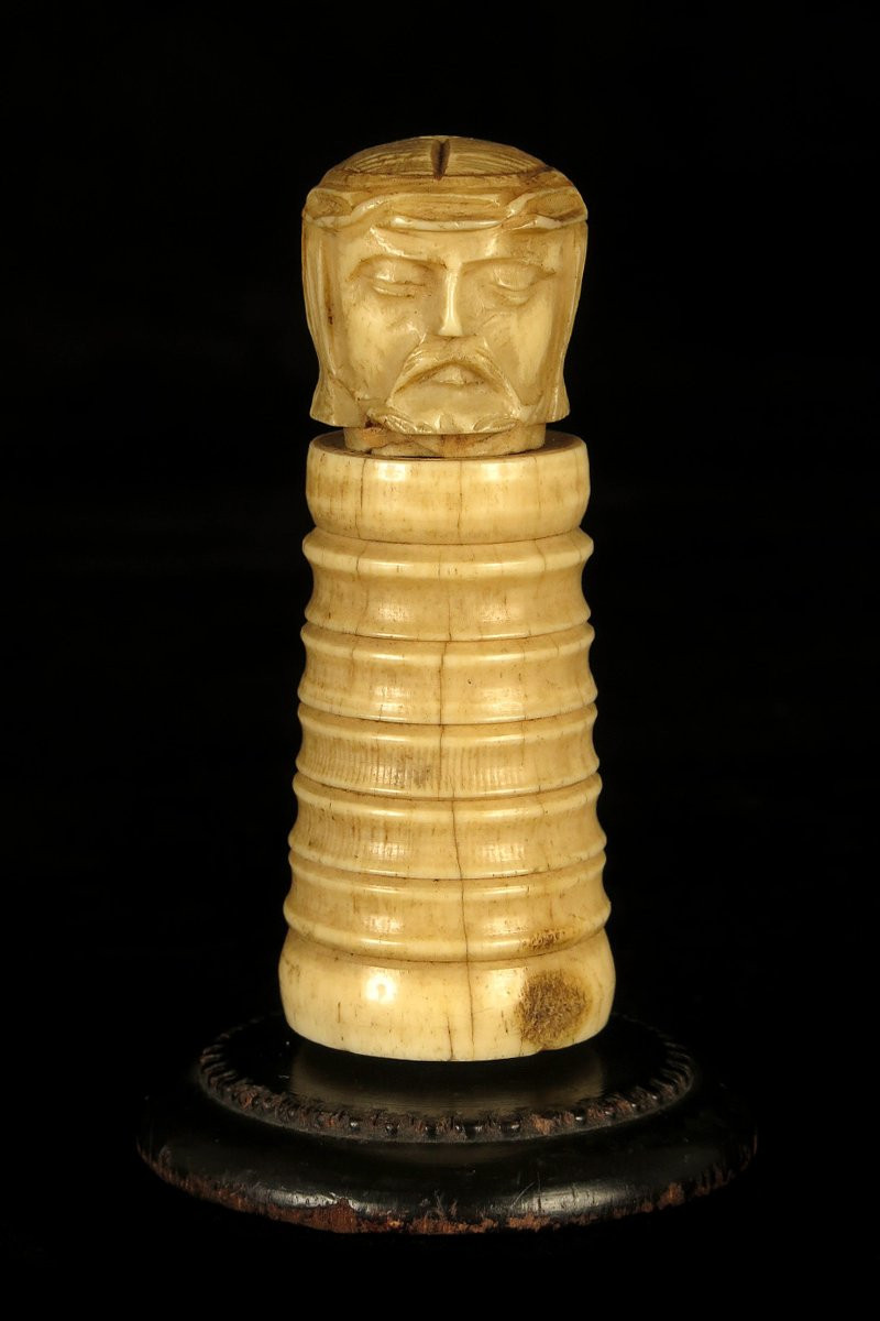 Ancienne Vanité, Memento Mori en Ivoire / Crane Christ Cabinet Curiosités-photo-1