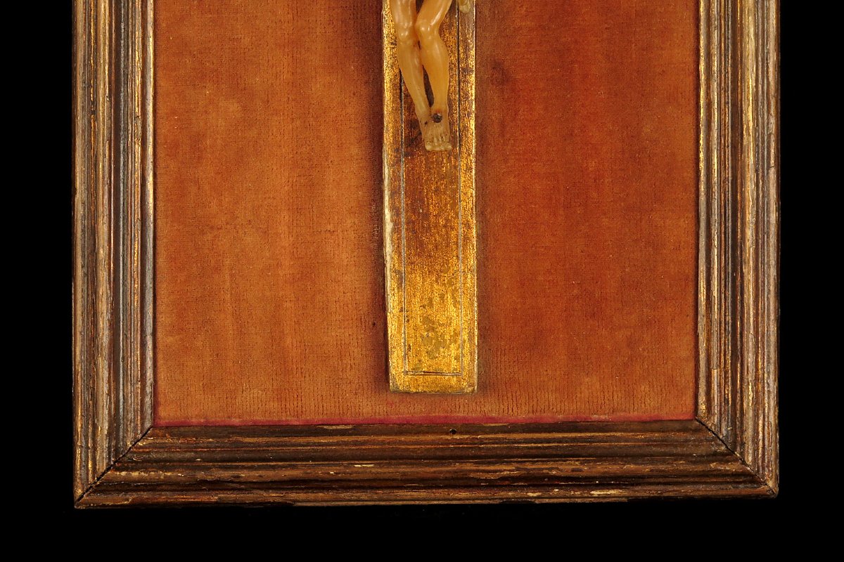 Antique Painting Of Christ On The Cross In Wax, Circa 1850.-photo-1