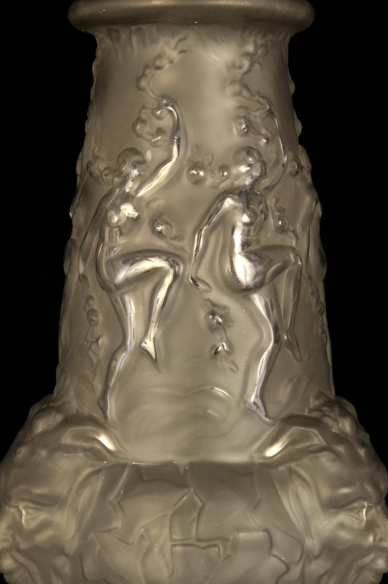 Ancien vase en verre pressé, vers 1920 / Verrerie Art Deco Espaivet à Paris Satyre Curieux-photo-4