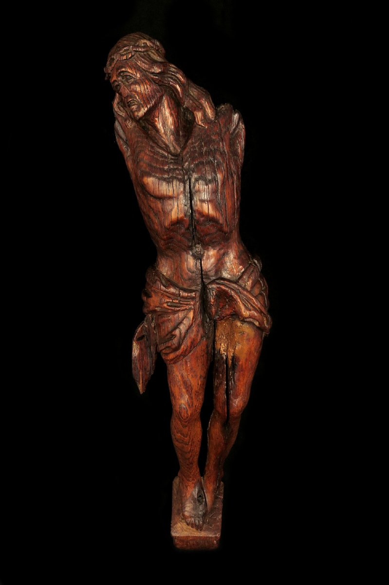 Ancien vestige de Christ, sculpture en bois vers 1700 / Chêne