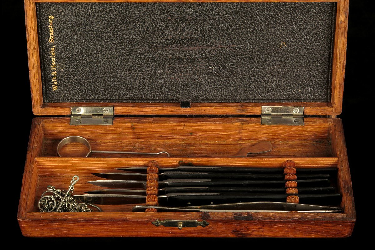 Ancien petit coffret de chirurgie par Walb et Heerlein, vers 1880 / Materiel medical-photo-2