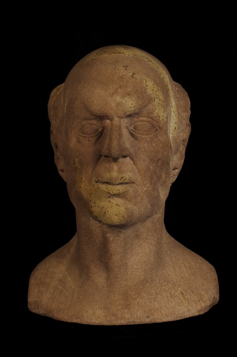 Ancienne Sculpture Sur Grès, Portrait d'Homme Vers 1930.